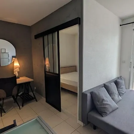 Furnished 2-room With Private Parking