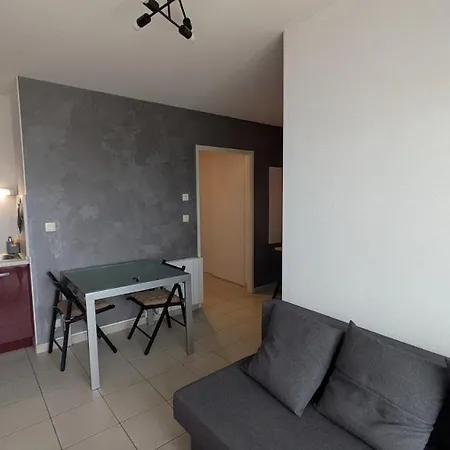 Furnished 2-room With Private Parking La Rochelle (Charente-Maritime)