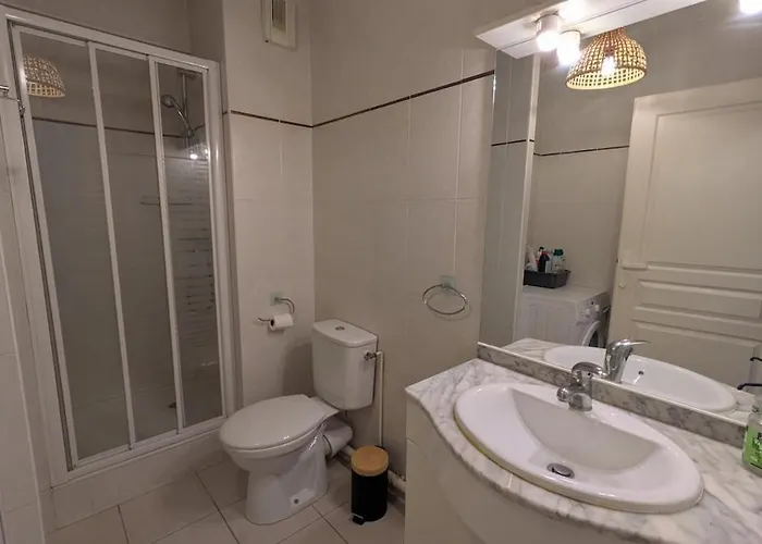 Appartement Furnished 2-room With Private Parking *