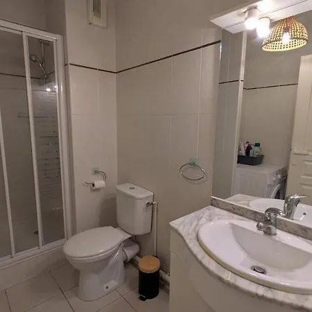 Appartement Furnished 2-room With Private Parking *
